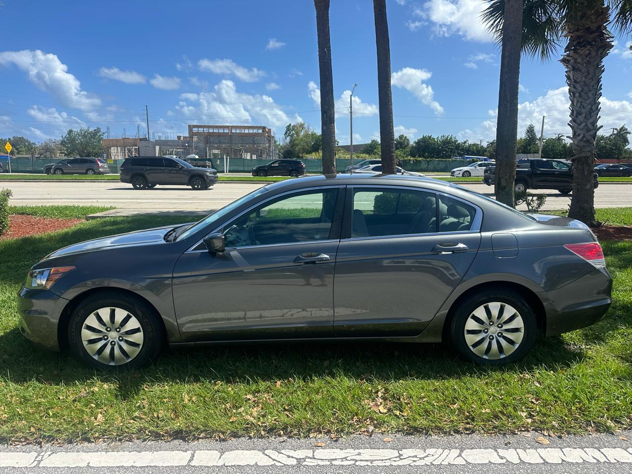 Honda Accord LX sedan AT 2011