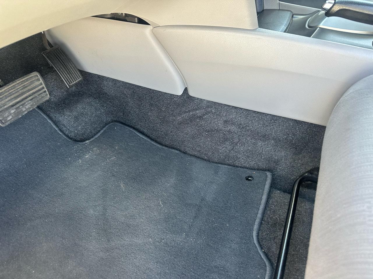 Honda Accord LX sedan AT 2011