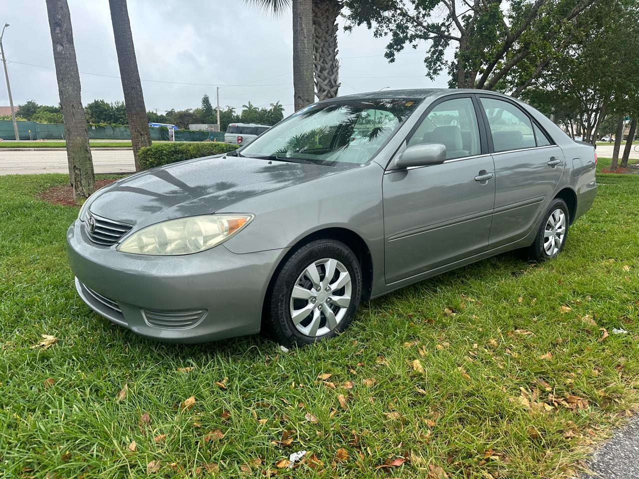 Toyota Camry LE 2005