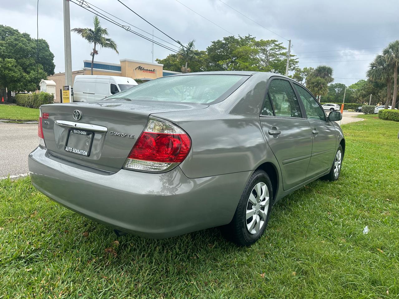 Toyota Camry LE 2005