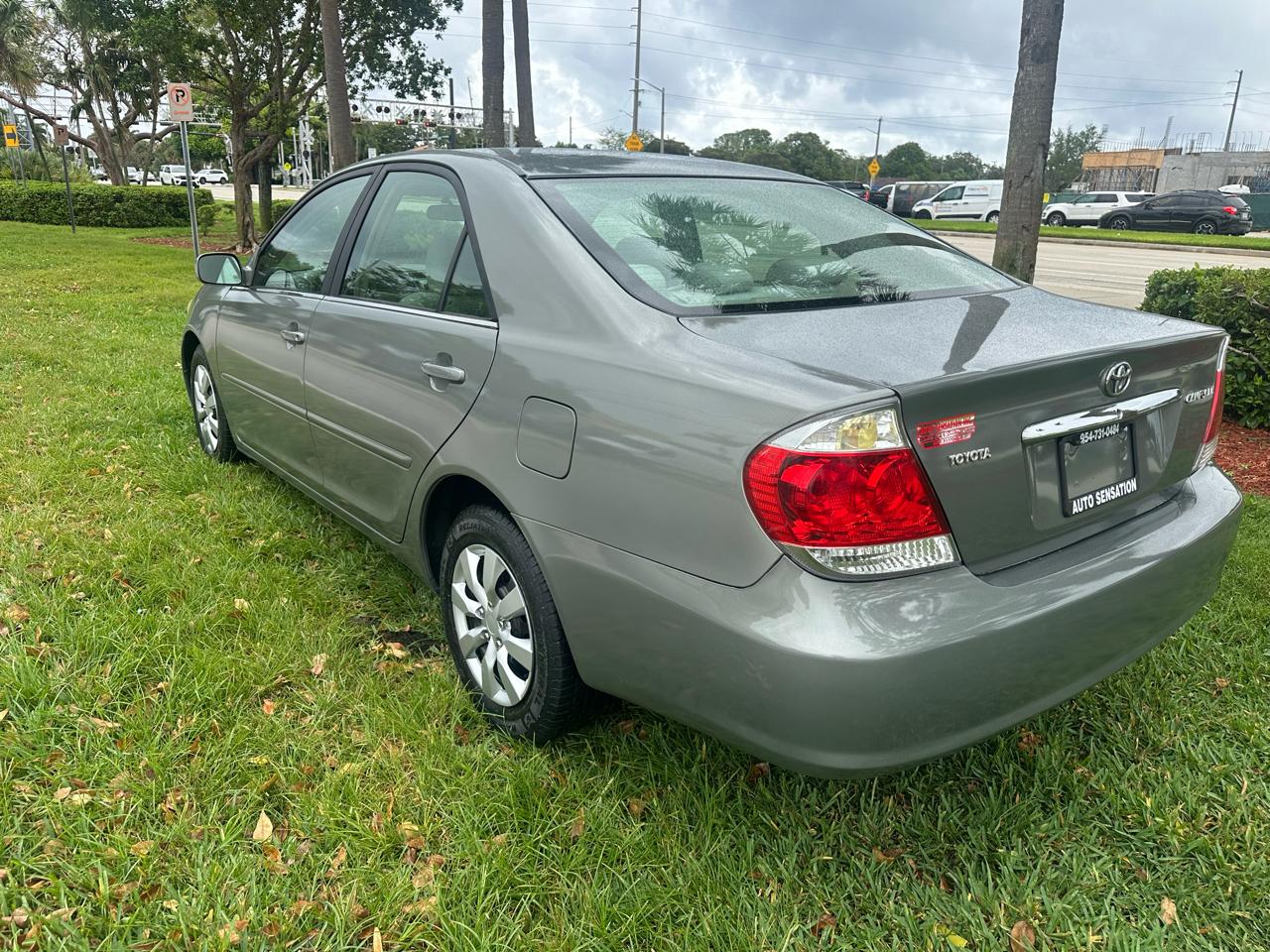 Toyota Camry LE 2005