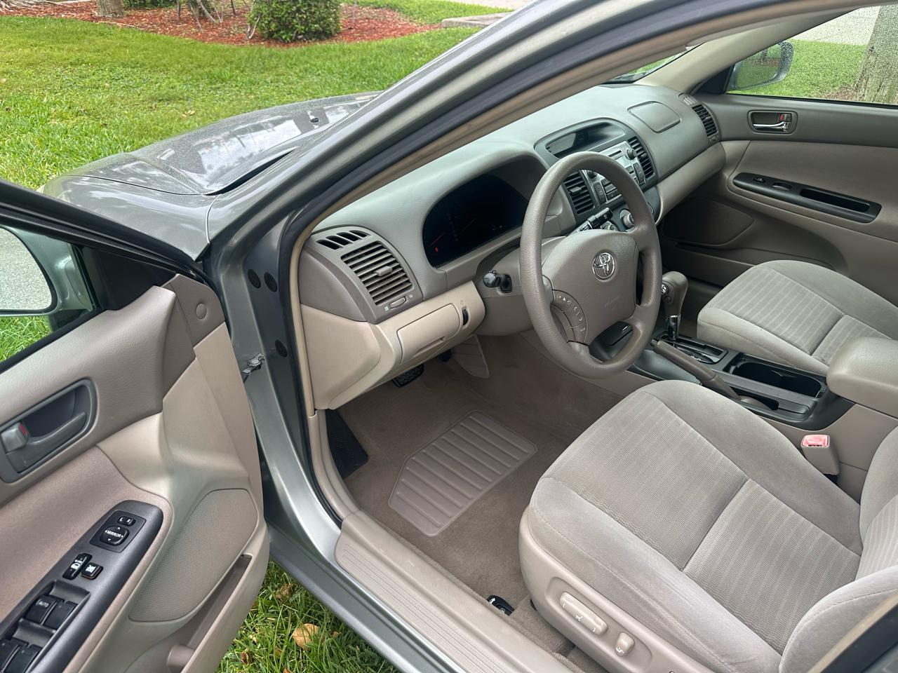 Toyota Camry LE 2005