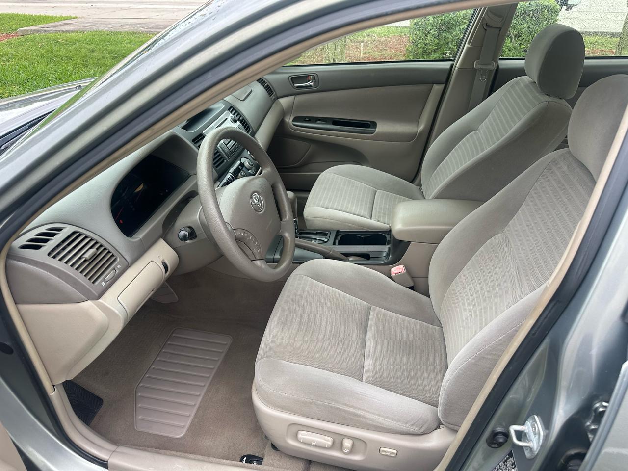 Toyota Camry LE 2005