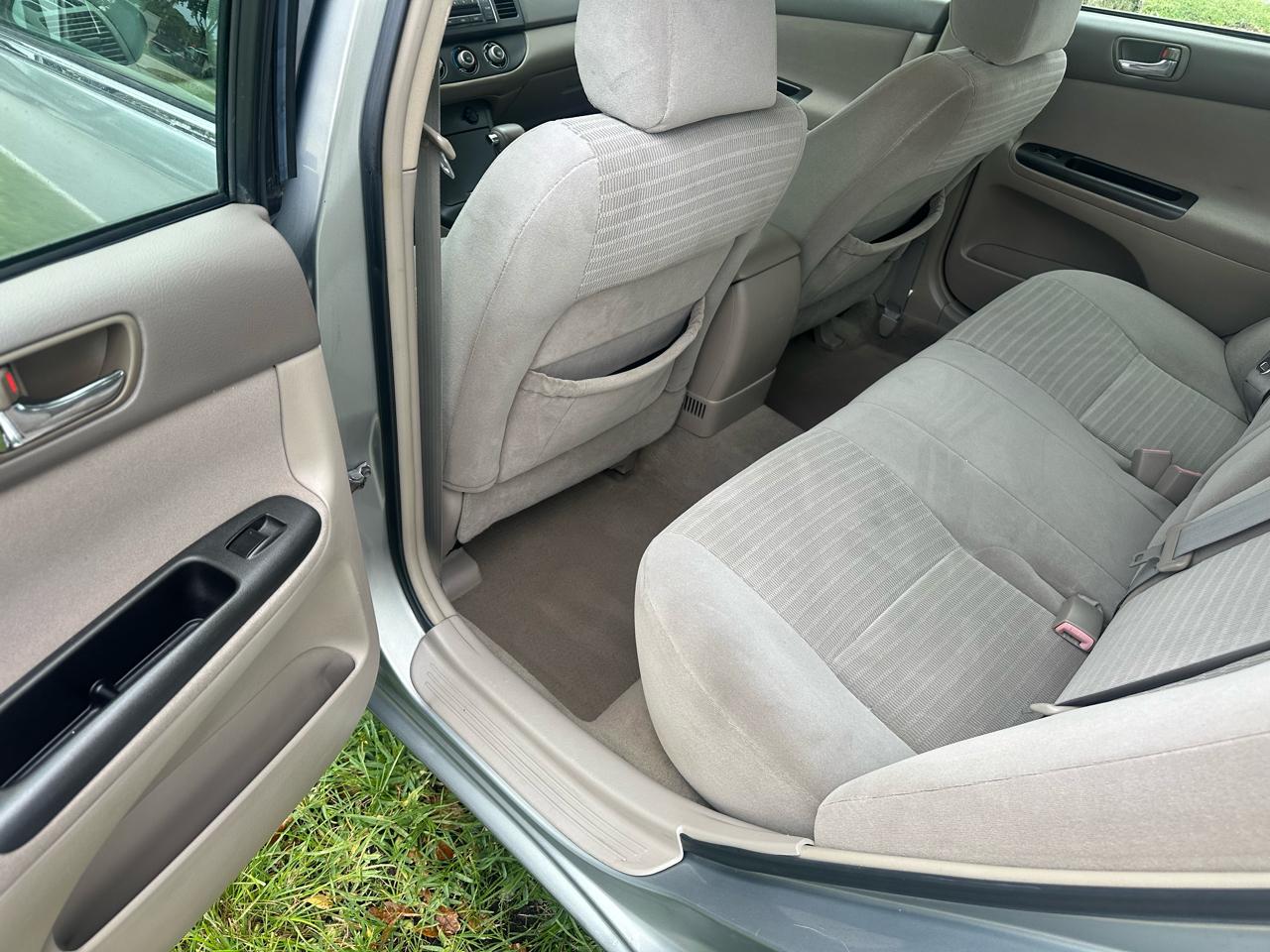 Toyota Camry LE 2005