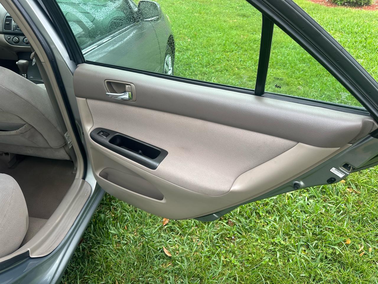 Toyota Camry LE 2005