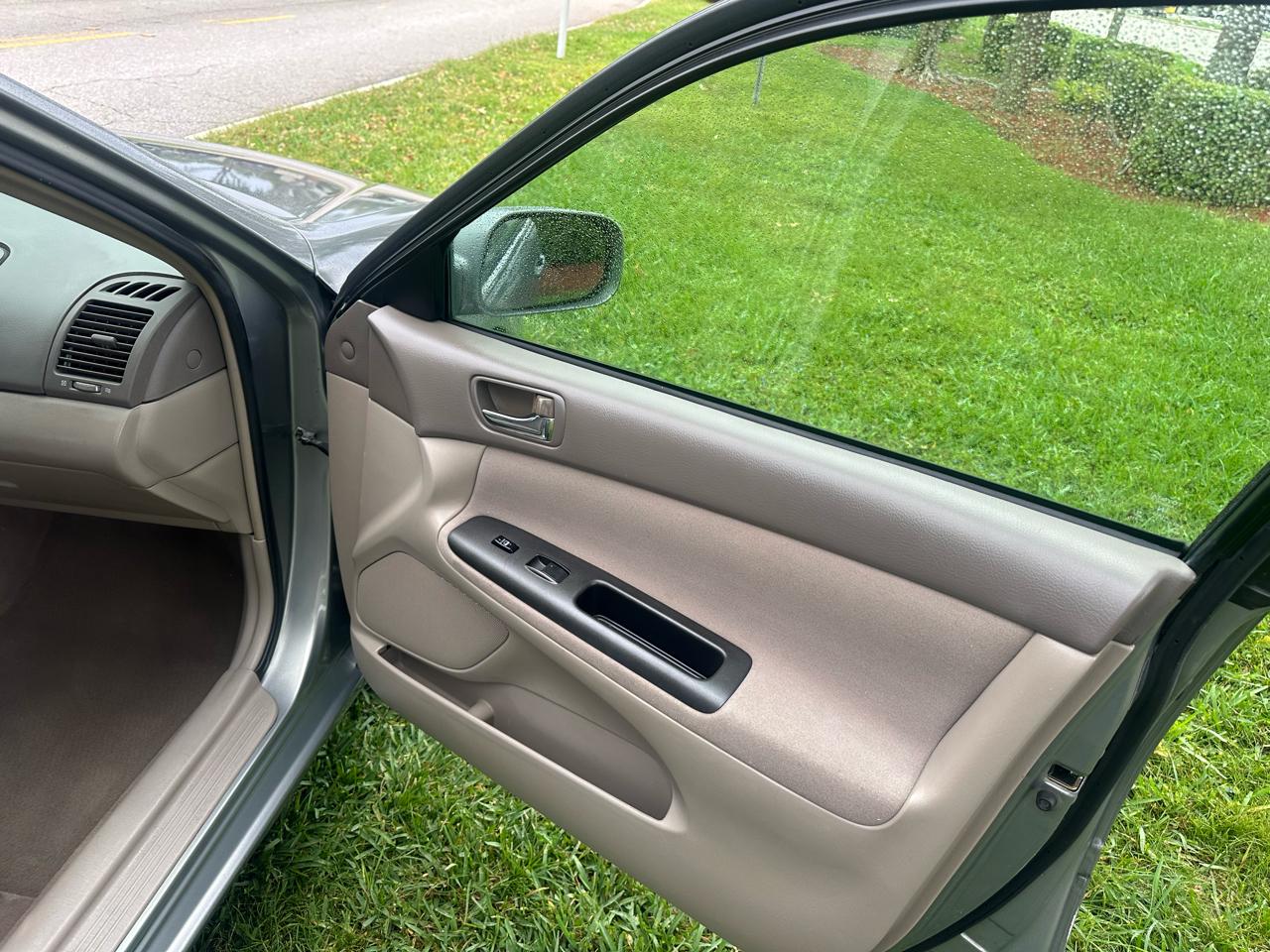 Toyota Camry LE 2005