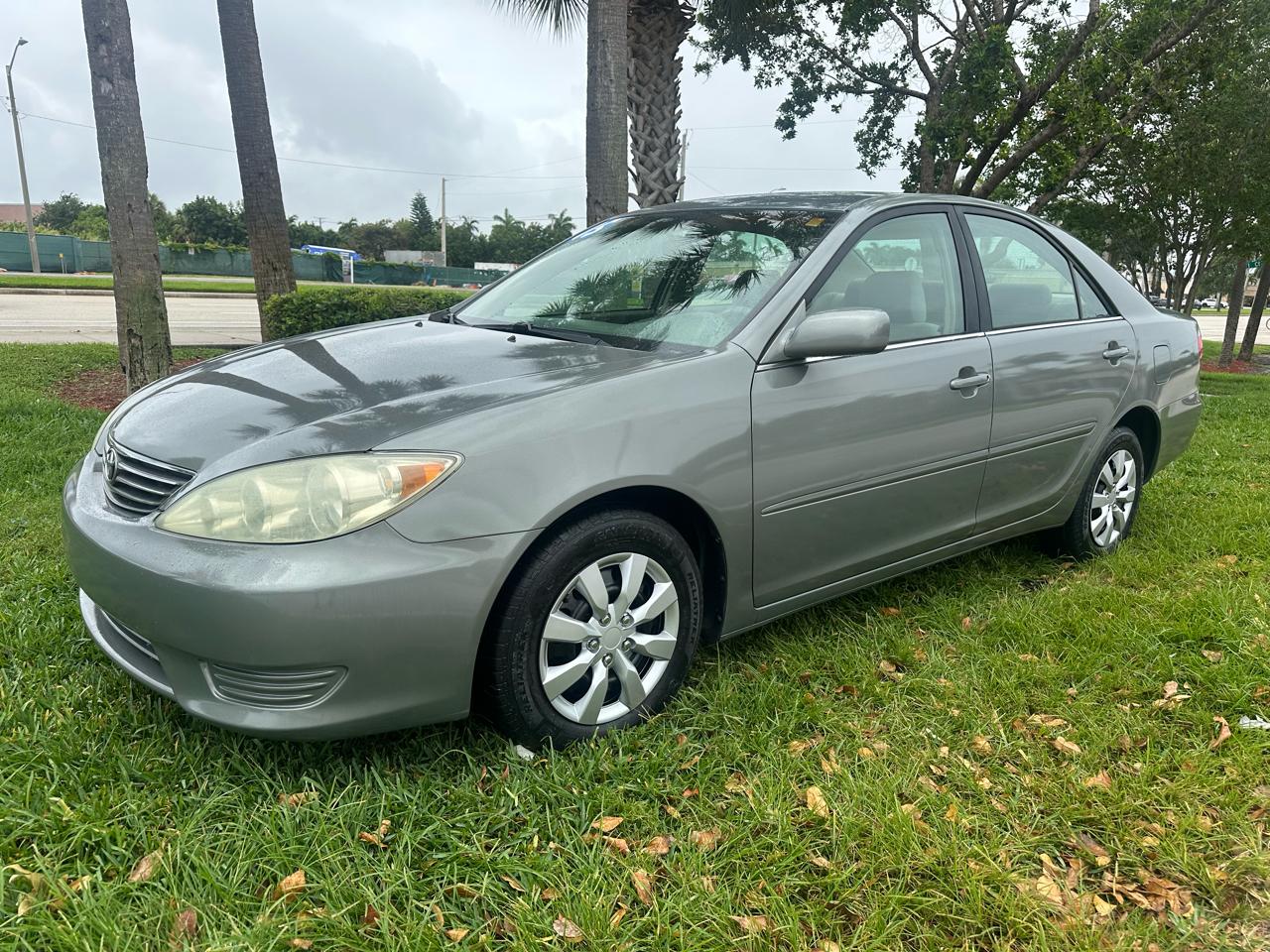 Toyota Camry LE 2005