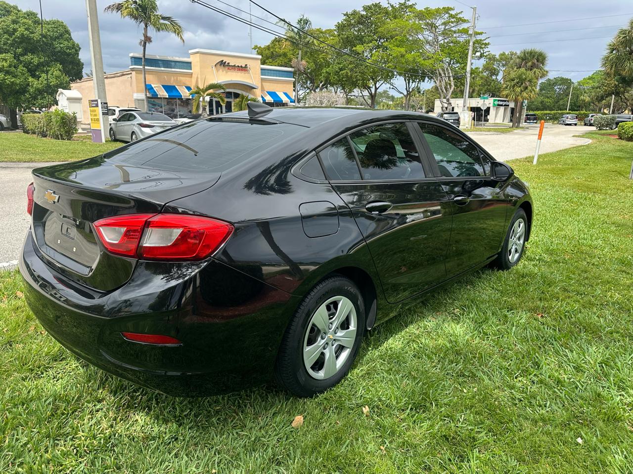 Chevrolet Cruze LS Auto 2018