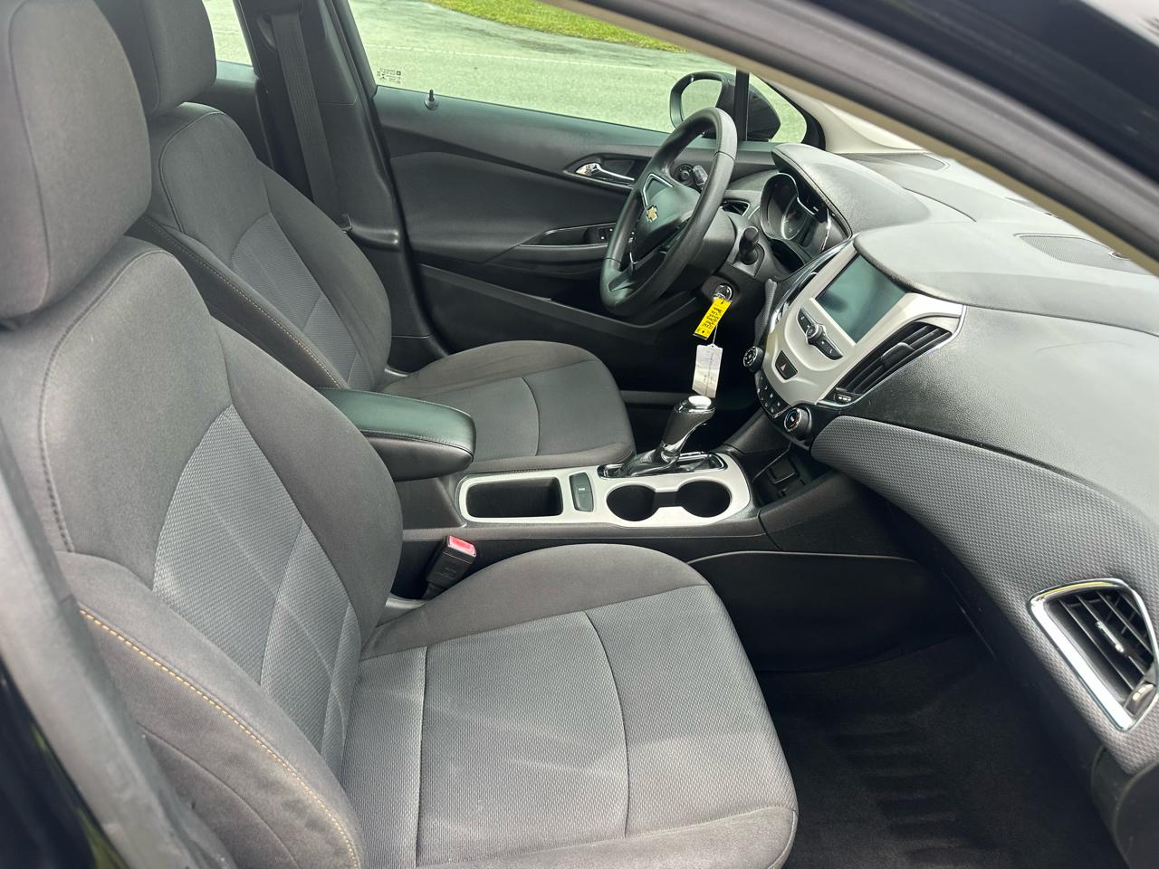 Chevrolet Cruze LS Auto 2018