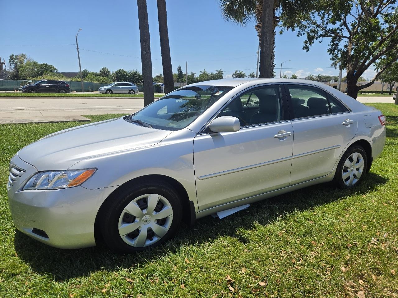 2009 Toyota Camry 2014.5 4dr Sdn I4 Auto LE (Natl)