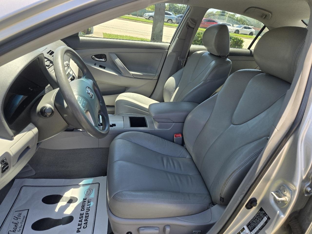 Toyota Camry 2014.5 4dr Sdn I4 Auto LE (Natl) 2009