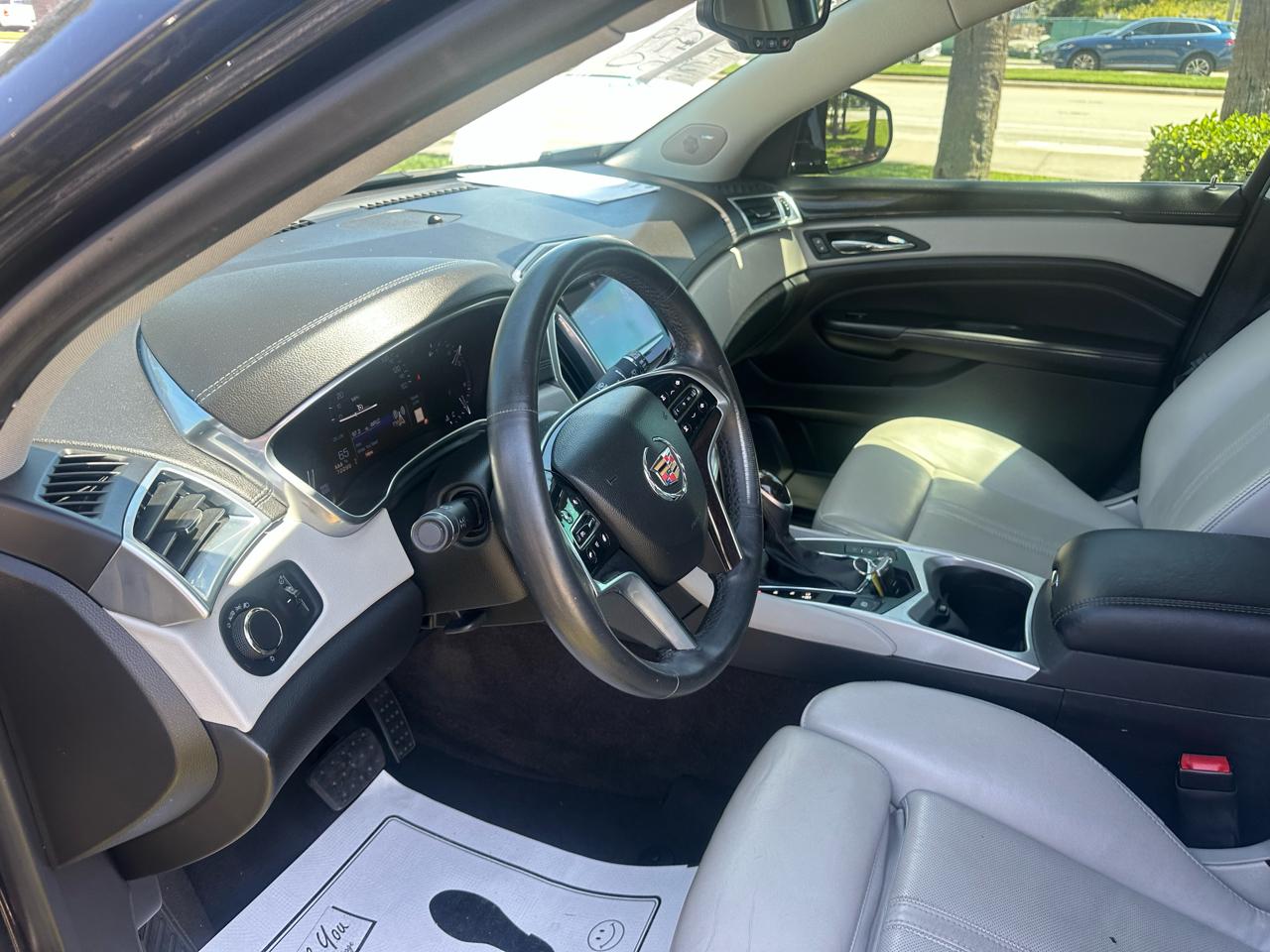 Cadillac SRX Luxury Collection 2013