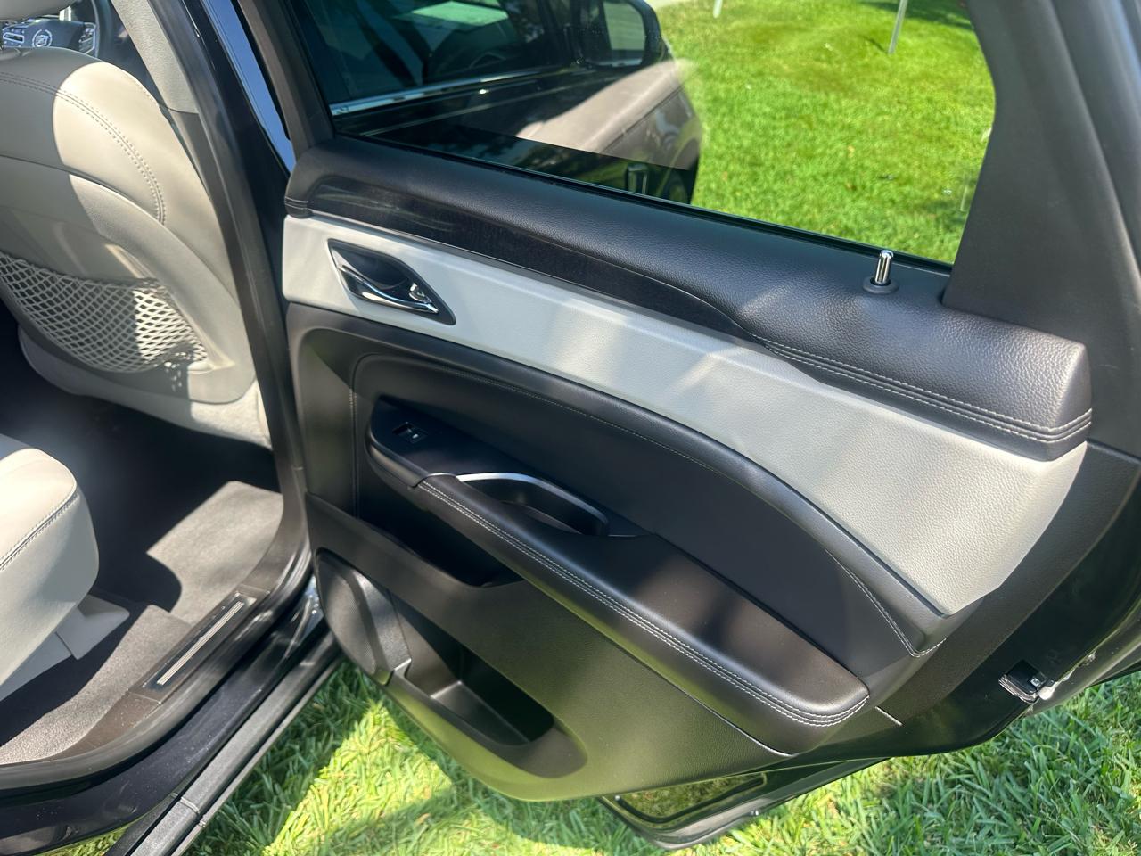 Cadillac SRX Luxury Collection 2013