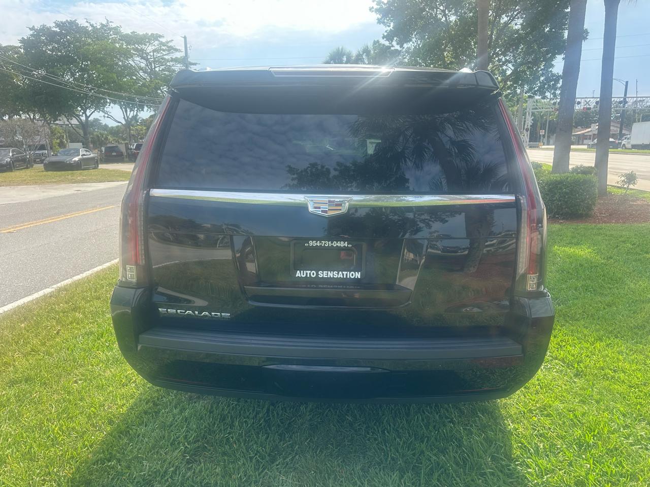 Cadillac Escalade ESV 2WD Standard 2018