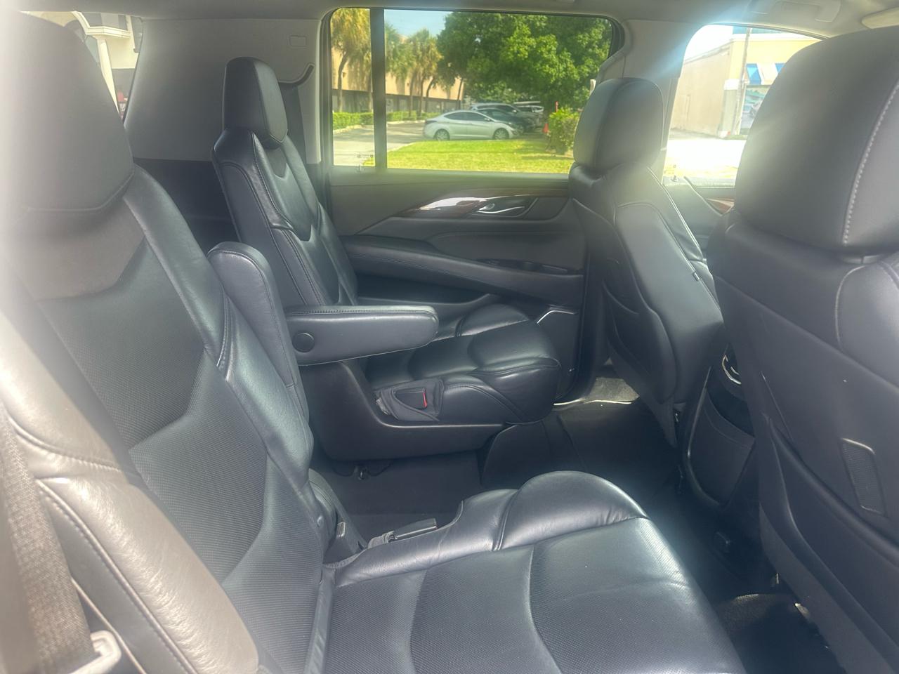 Cadillac Escalade ESV 2WD Standard 2018