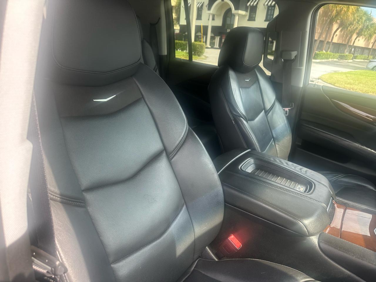 Cadillac Escalade ESV 2WD Standard 2018