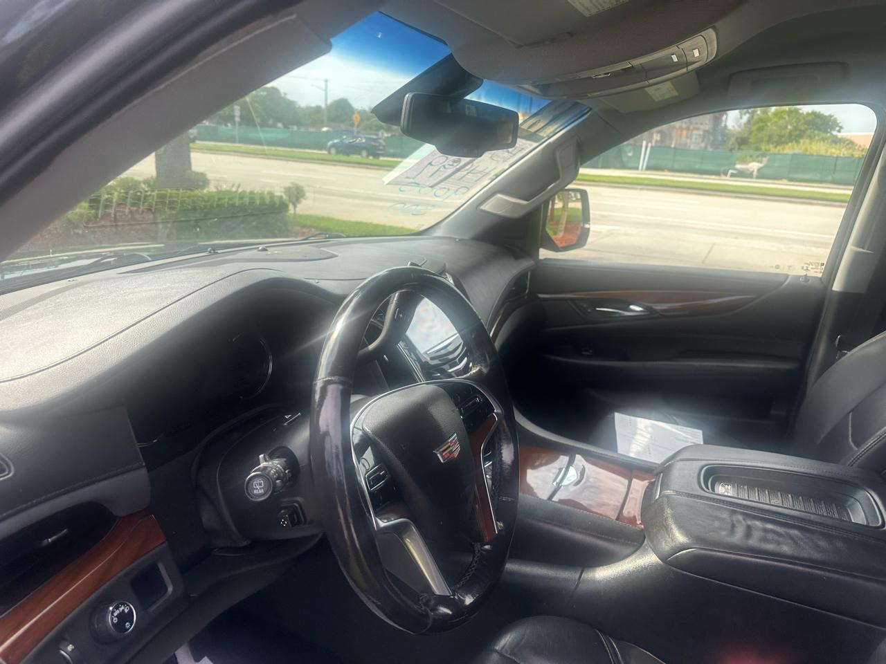 Cadillac Escalade ESV 2WD Standard 2018