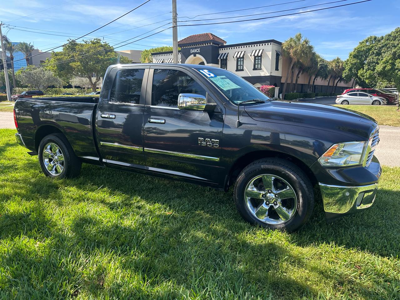 RAM 1500 2WD Quad Cab 140.5" Lone Star 2015