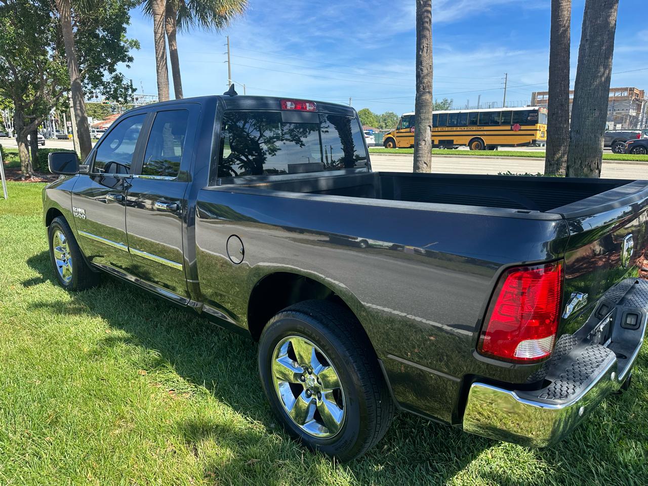 RAM 1500 2WD Quad Cab 140.5" Lone Star 2015