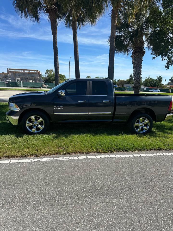 RAM 1500 2WD Quad Cab 140.5" Lone Star 2015