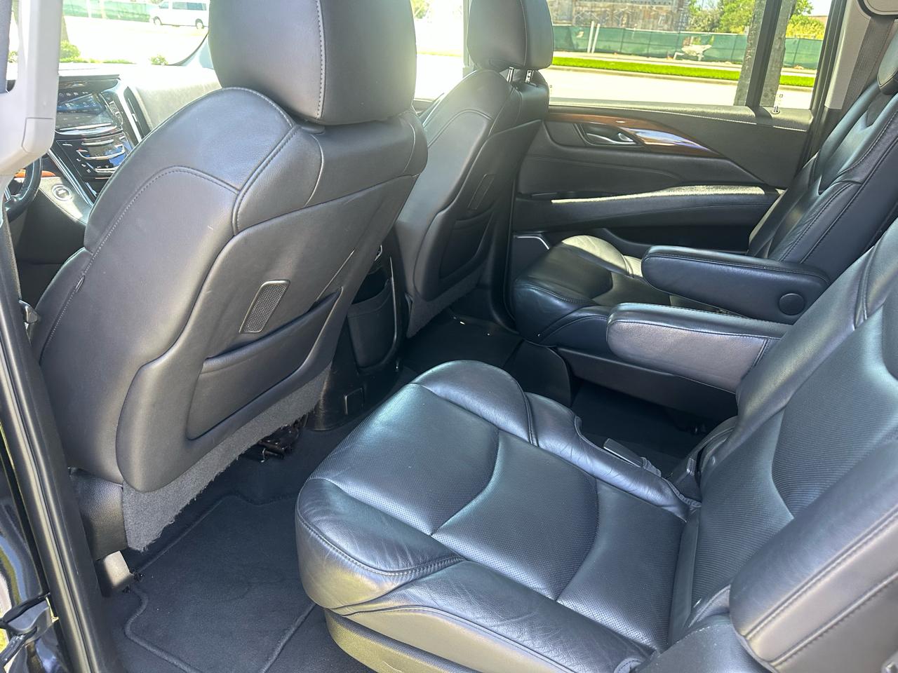 Cadillac Escalade ESV 2WD Standard 2018