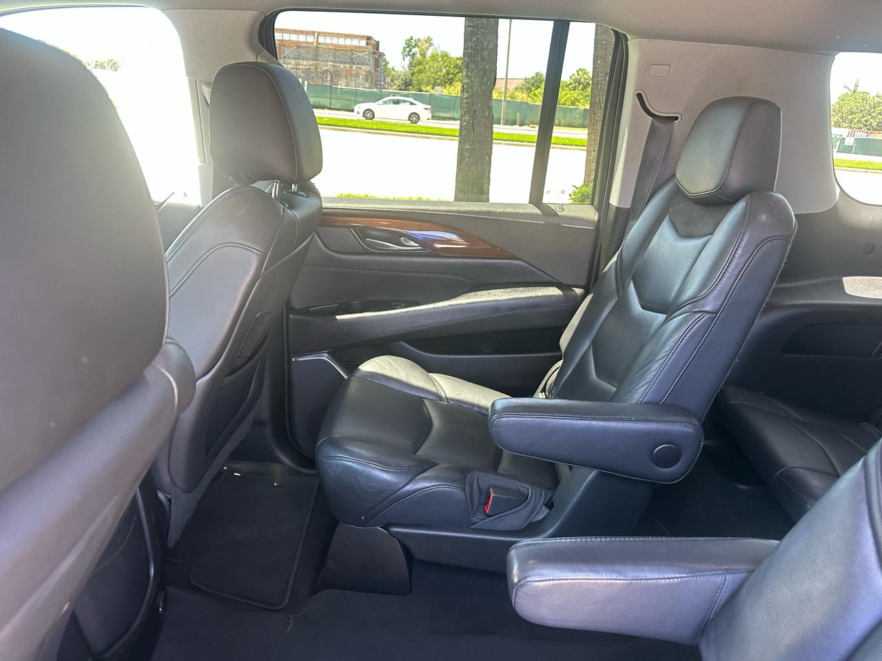 Cadillac Escalade ESV 2WD Standard 2018