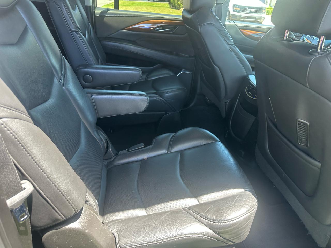 Cadillac Escalade ESV 2WD Standard 2018