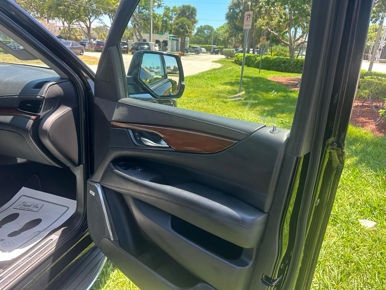 Cadillac Escalade ESV 2WD Standard 2018