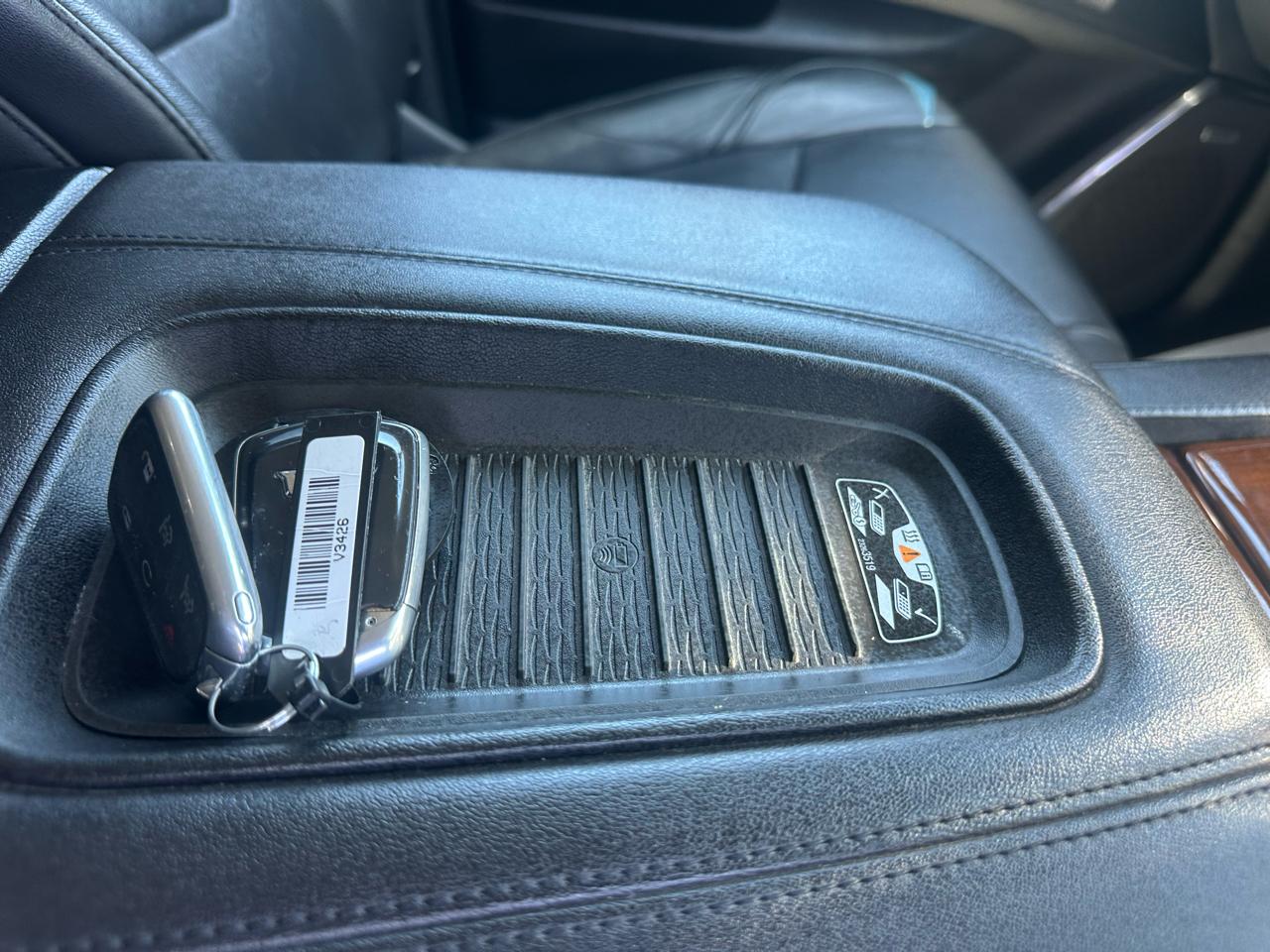 Cadillac Escalade ESV 2WD Standard 2018