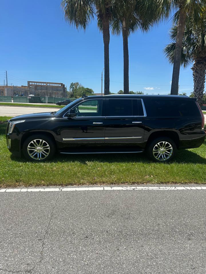 Cadillac Escalade ESV 2WD Standard 2018