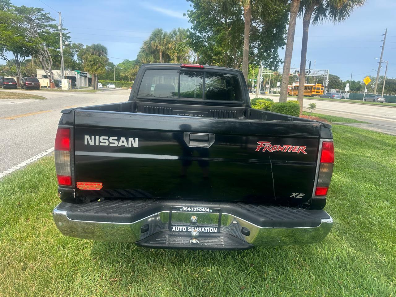 Nissan Frontier LE Crew Cab 2WD 2000