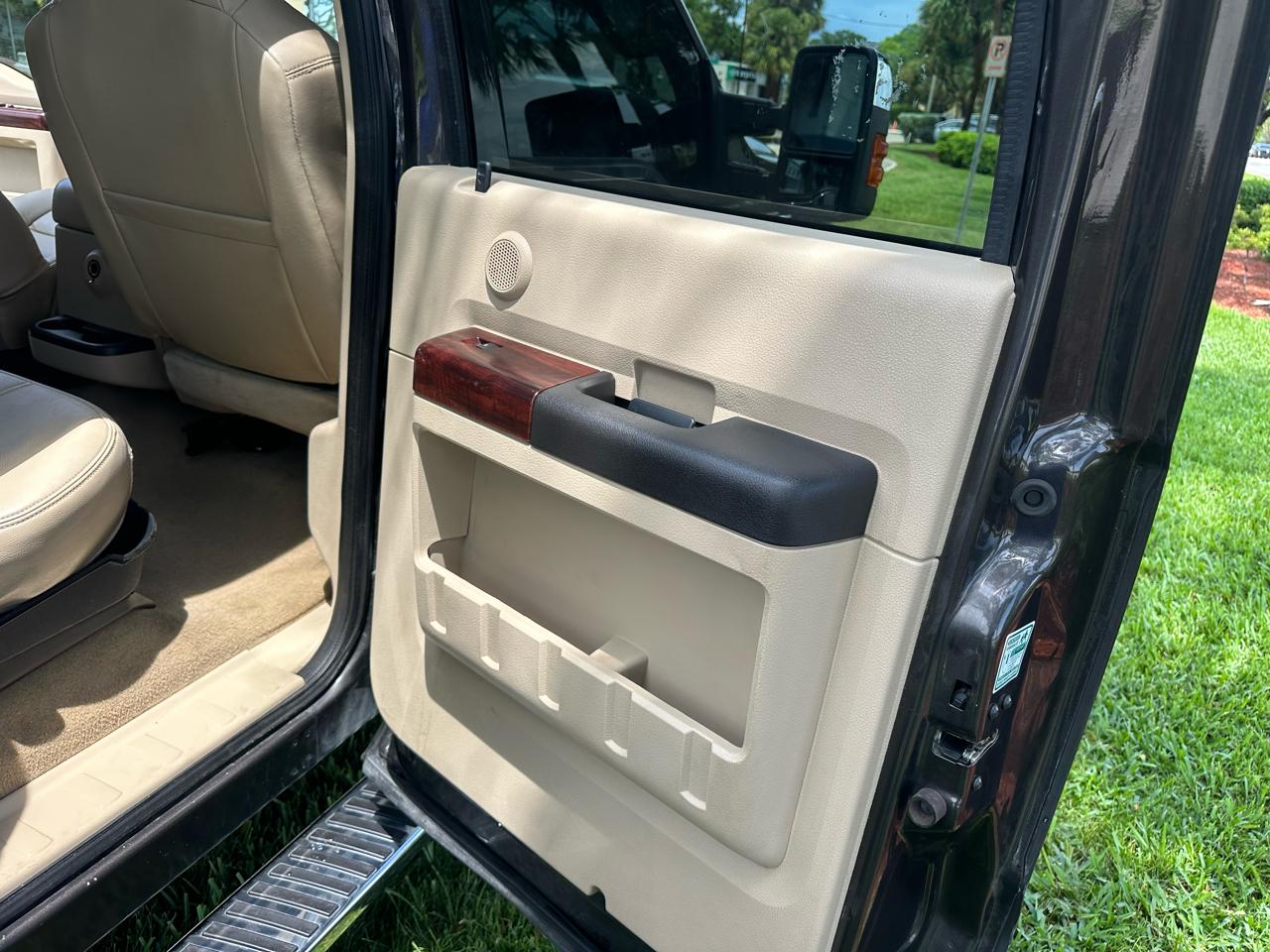 Ford F-250 SD XLT Crew Cab Long Bed 4WD 2009