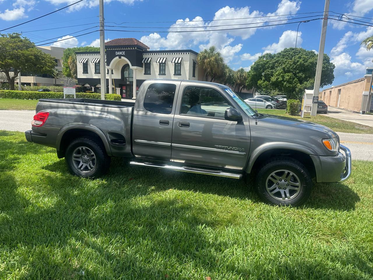Toyota Tundra Limited Access Cab 2WD 2004