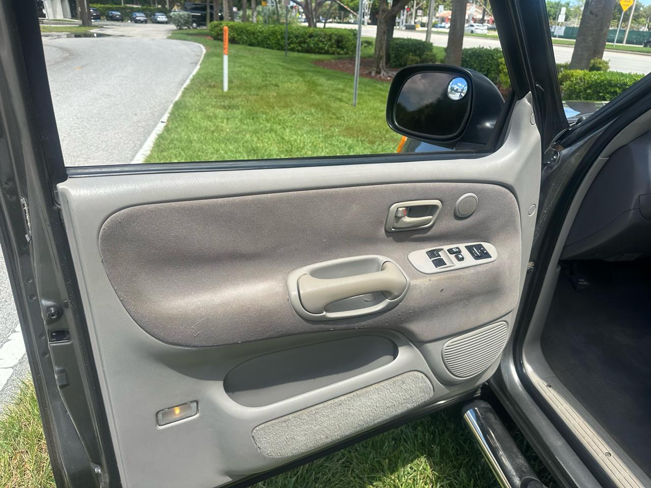 Toyota Tundra Limited Access Cab 2WD 2004