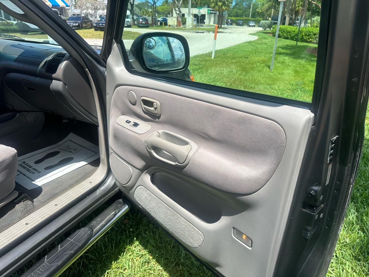 Toyota Tundra Limited Access Cab 2WD 2004
