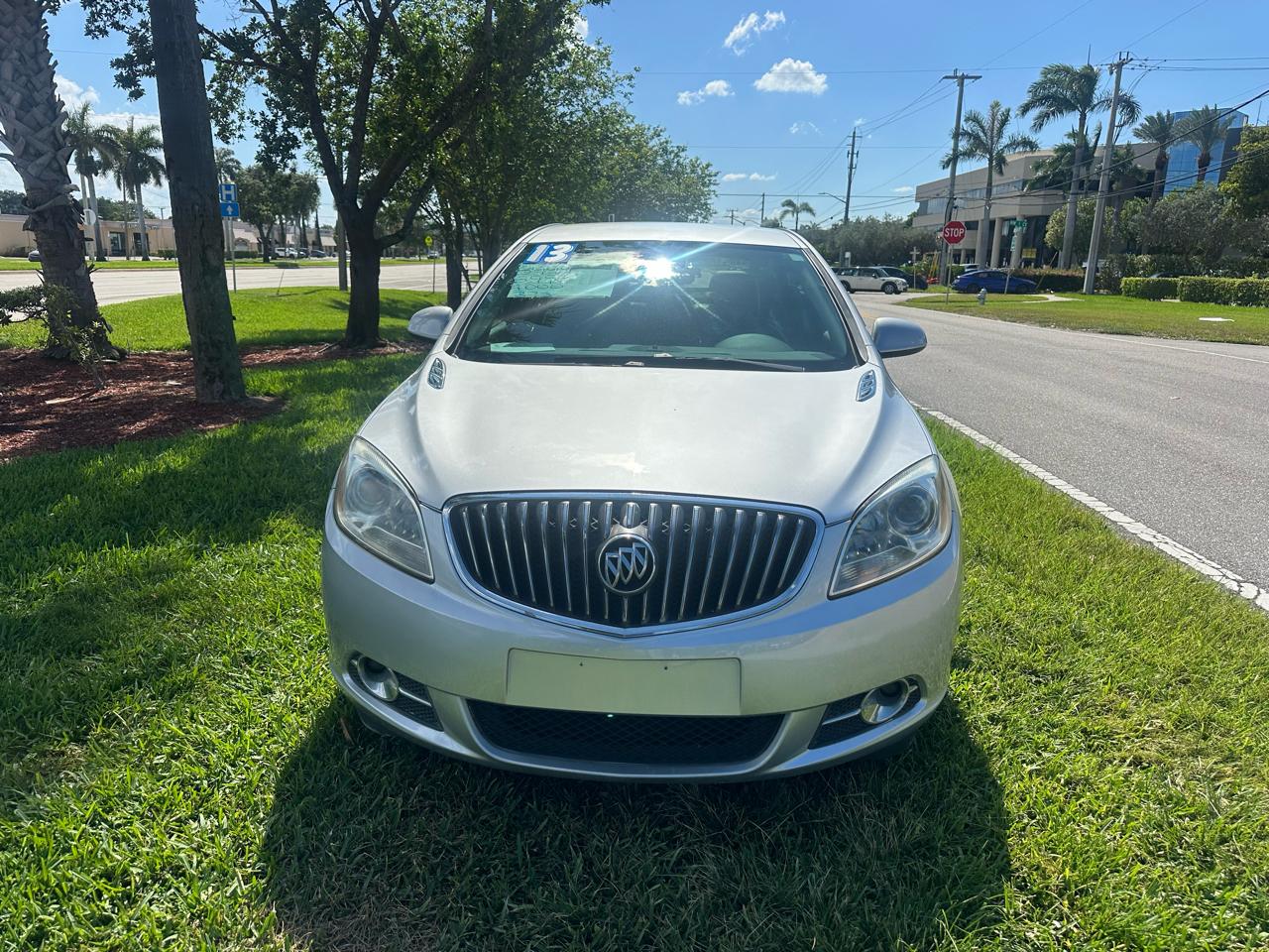 Buick Verano Base 2013