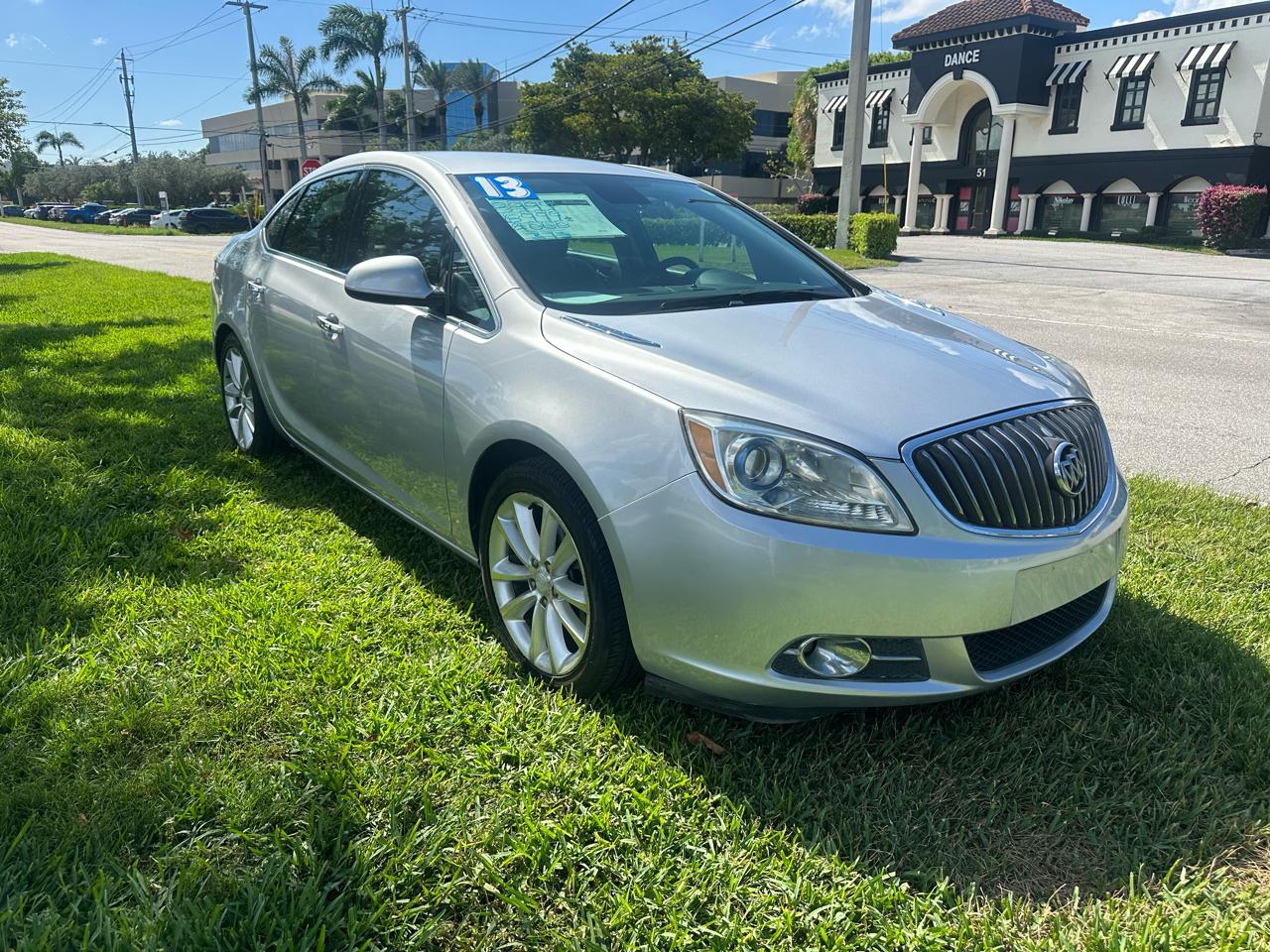 Buick Verano Base 2013