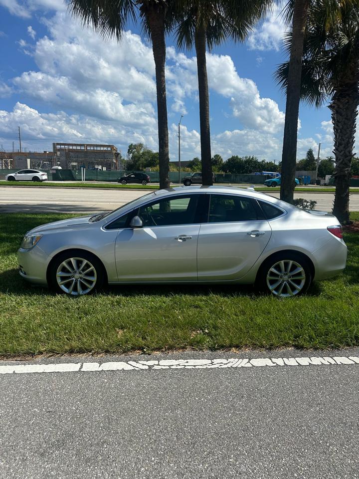 Buick Verano Base 2013
