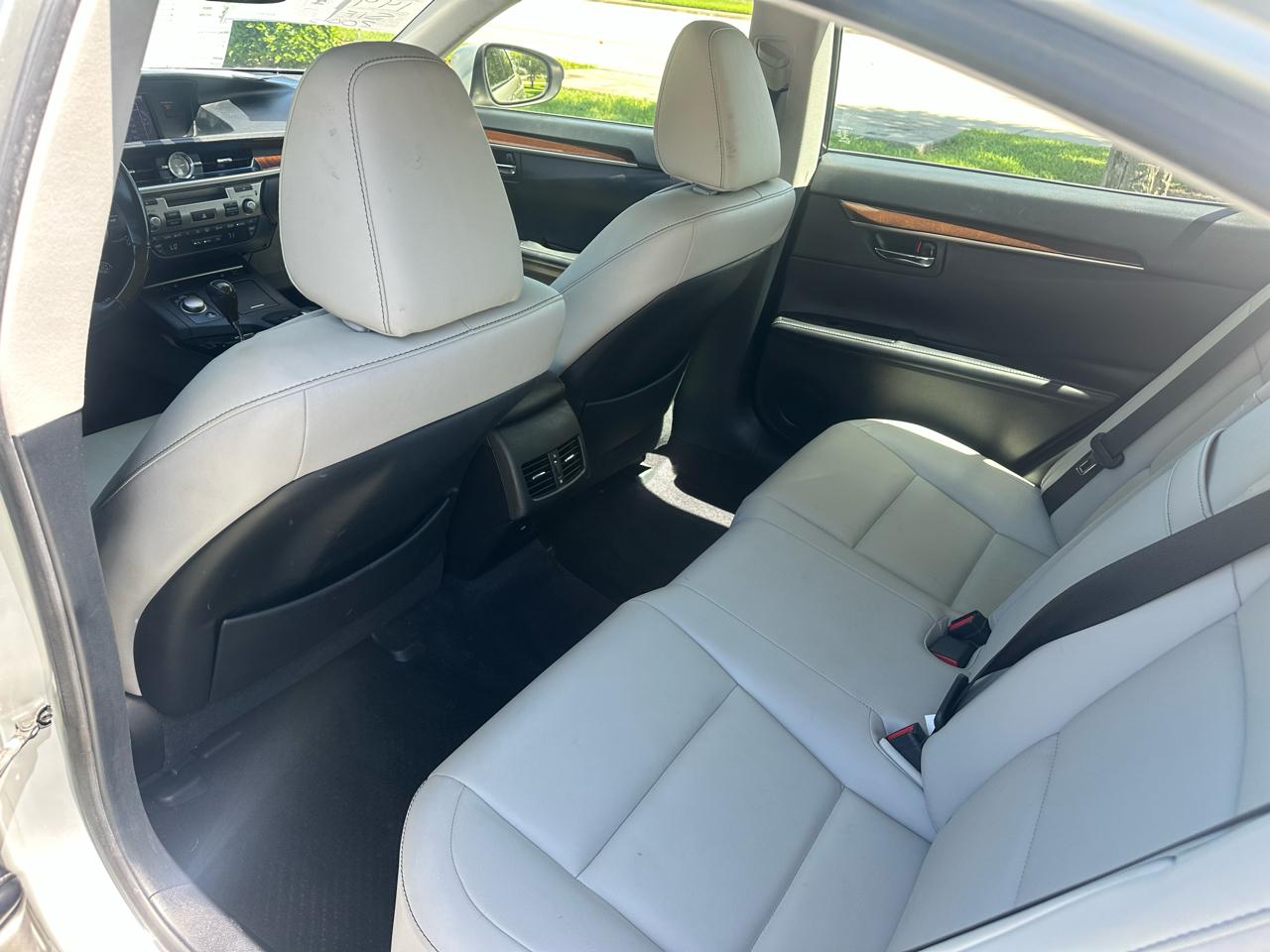 Lexus ES 350 Sedan 2013