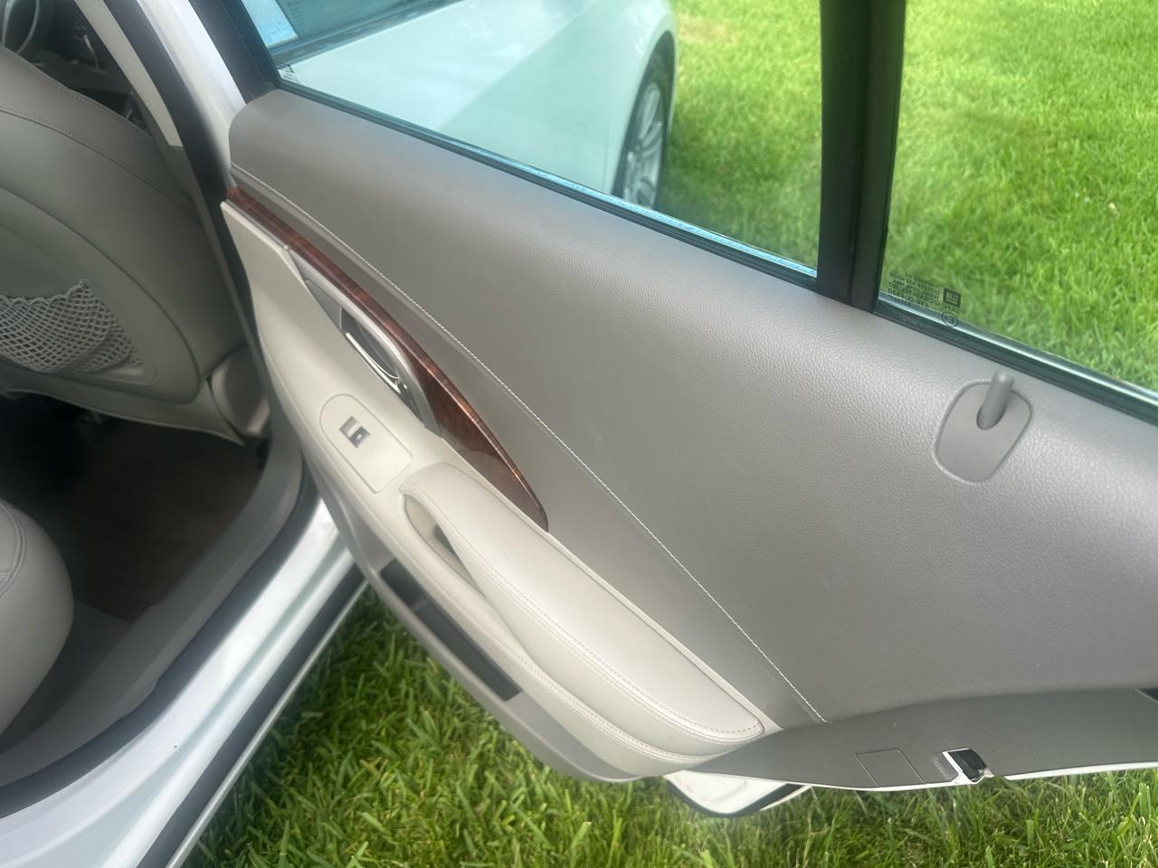 Buick LaCrosse CXL FWD 2010