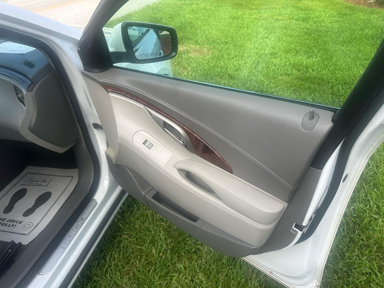 Buick LaCrosse CXL FWD 2010