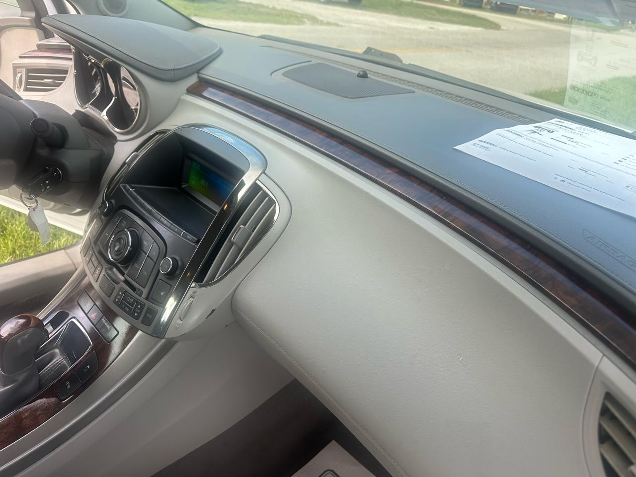 Buick LaCrosse CXL FWD 2010
