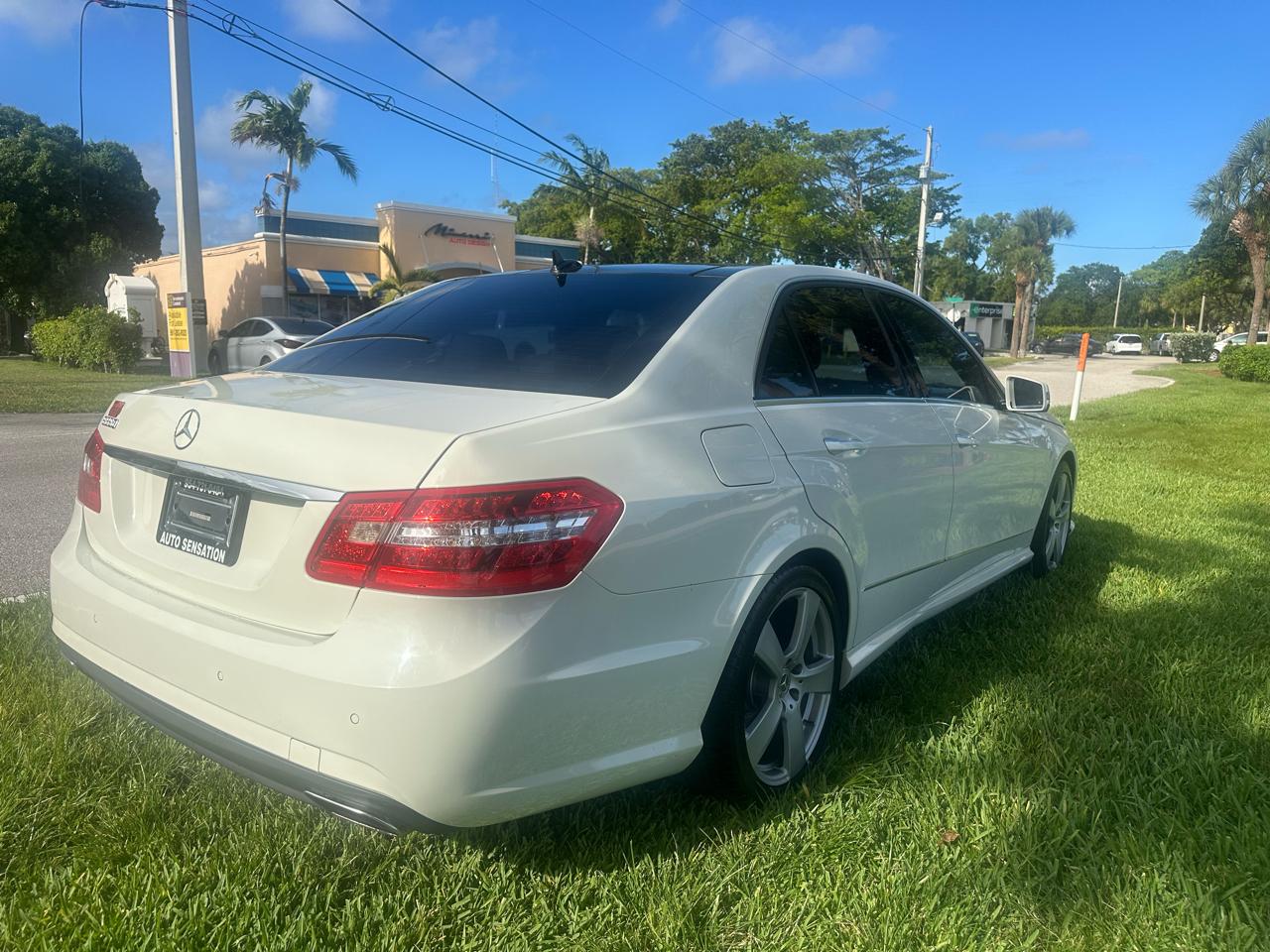 Mercedes-Benz E-Class E350 Sedan 2010