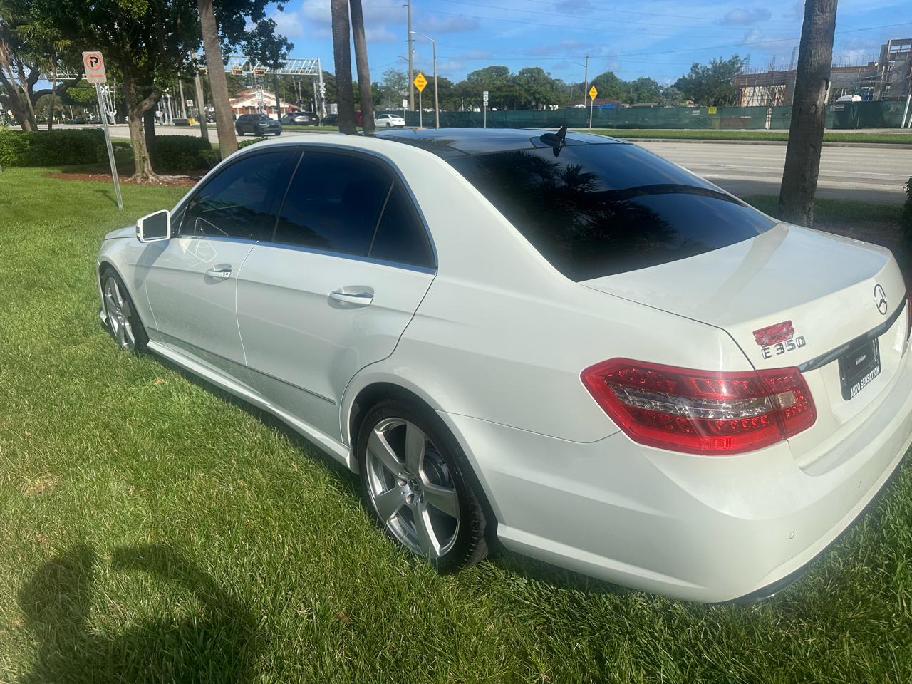 Mercedes-Benz E-Class E350 Sedan 2010