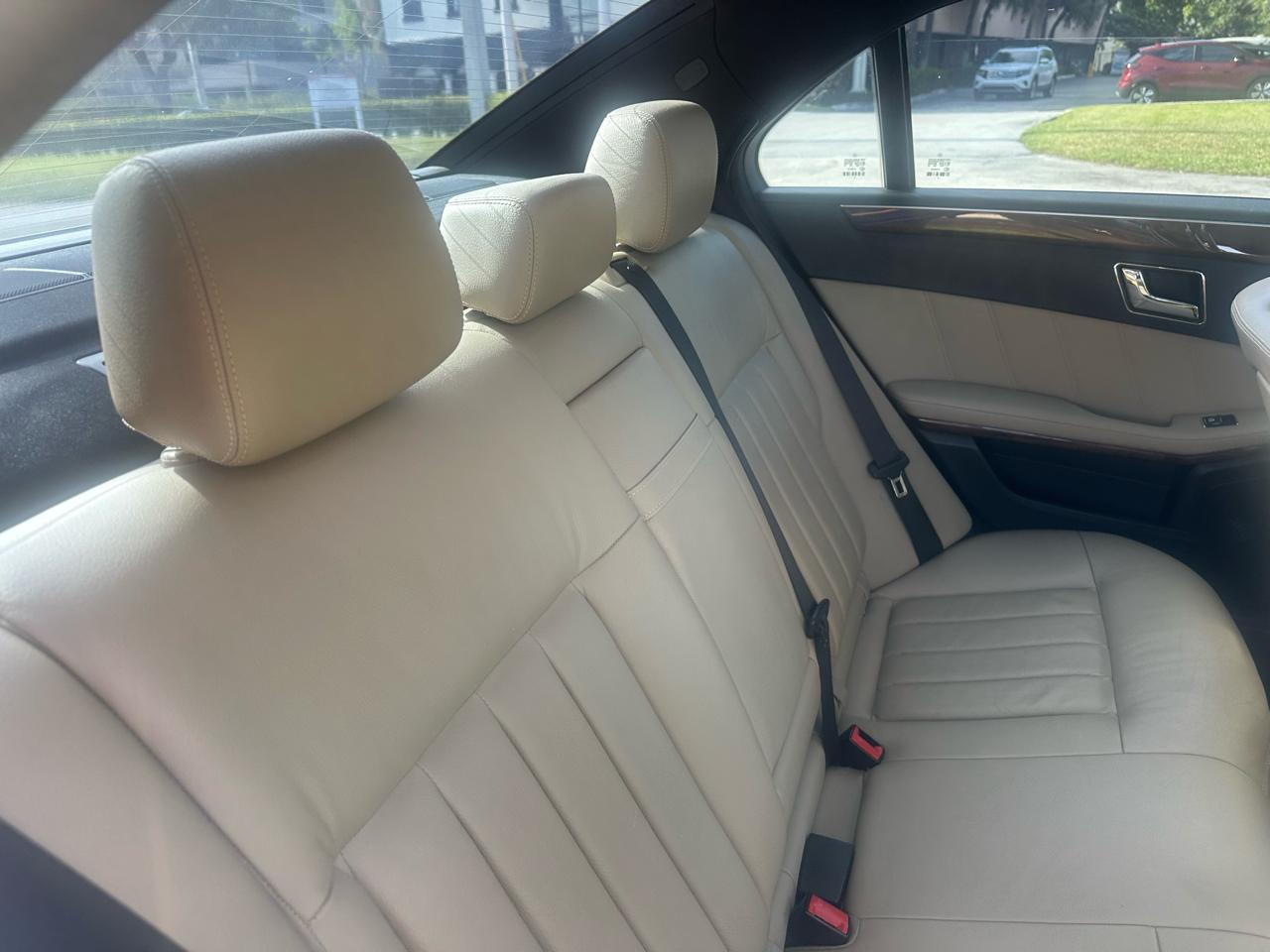 Mercedes-Benz E-Class E350 Sedan 2010