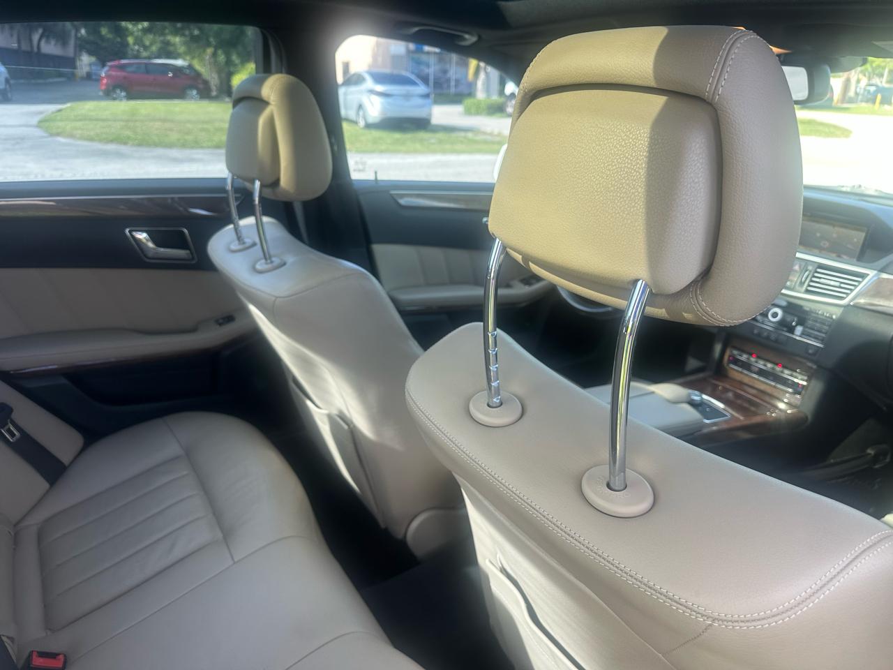 Mercedes-Benz E-Class E350 Sedan 2010