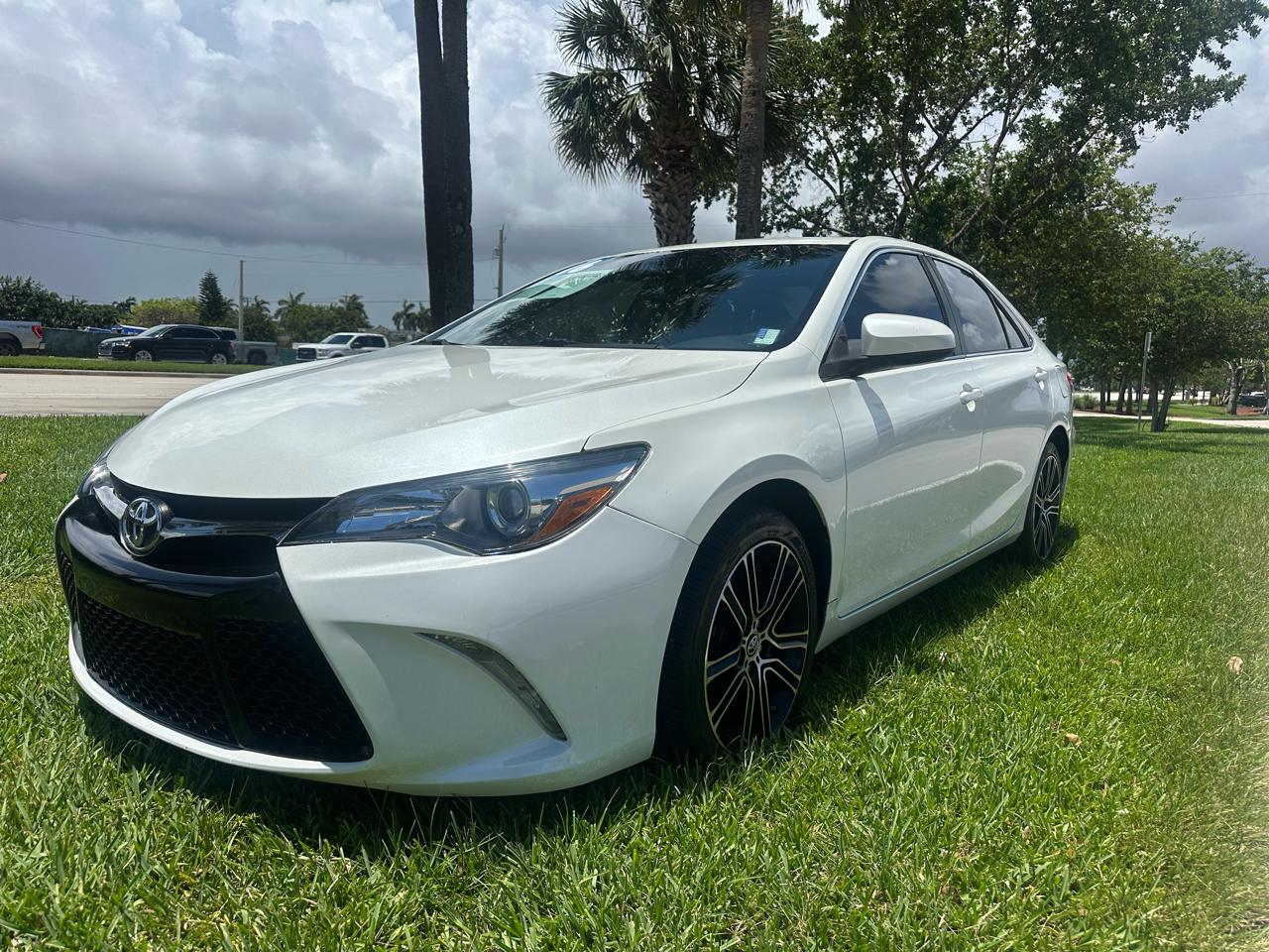 Toyota Camry XLE 2016