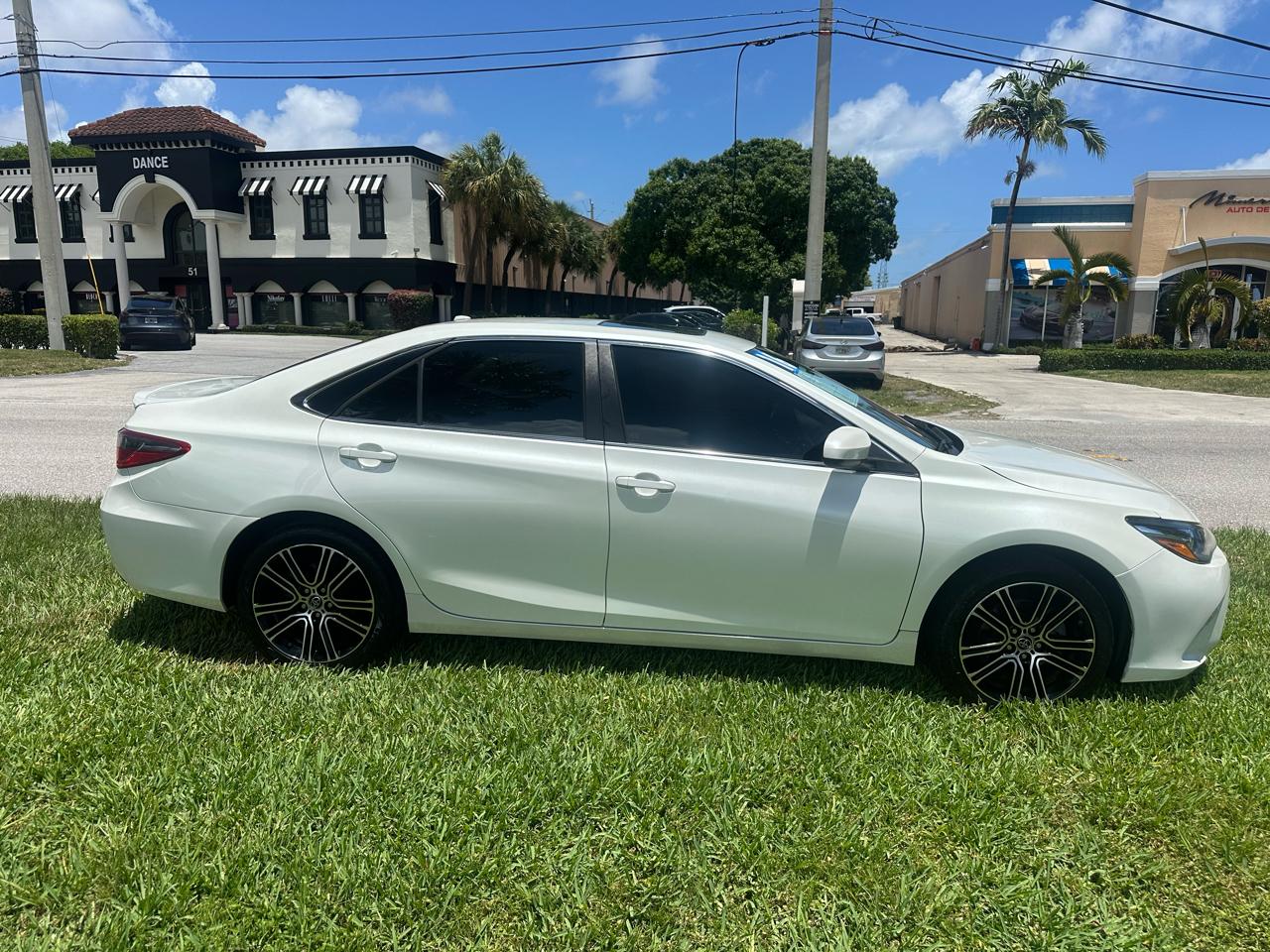 Toyota Camry XLE 2016