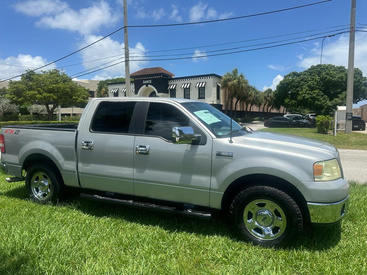 Ford F-150 2WD Supercab 163" XLT 2006