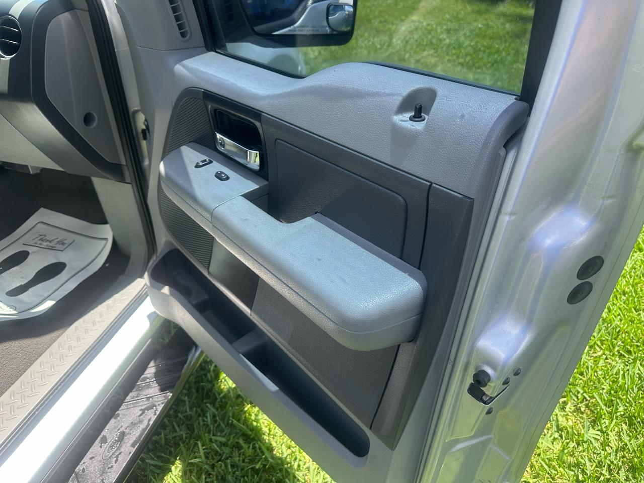 Ford F-150 2WD Supercab 163" XLT 2006